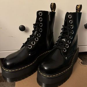 Dr Martens Jadon Max